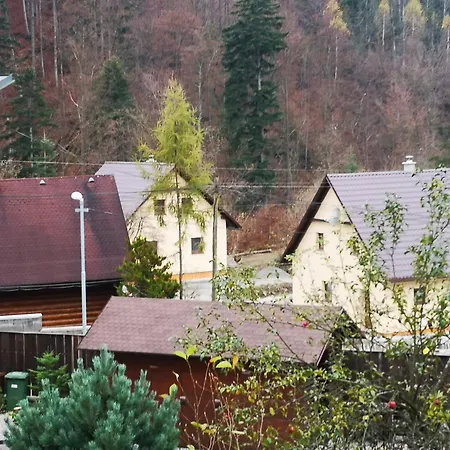 Chalet Ticha *
